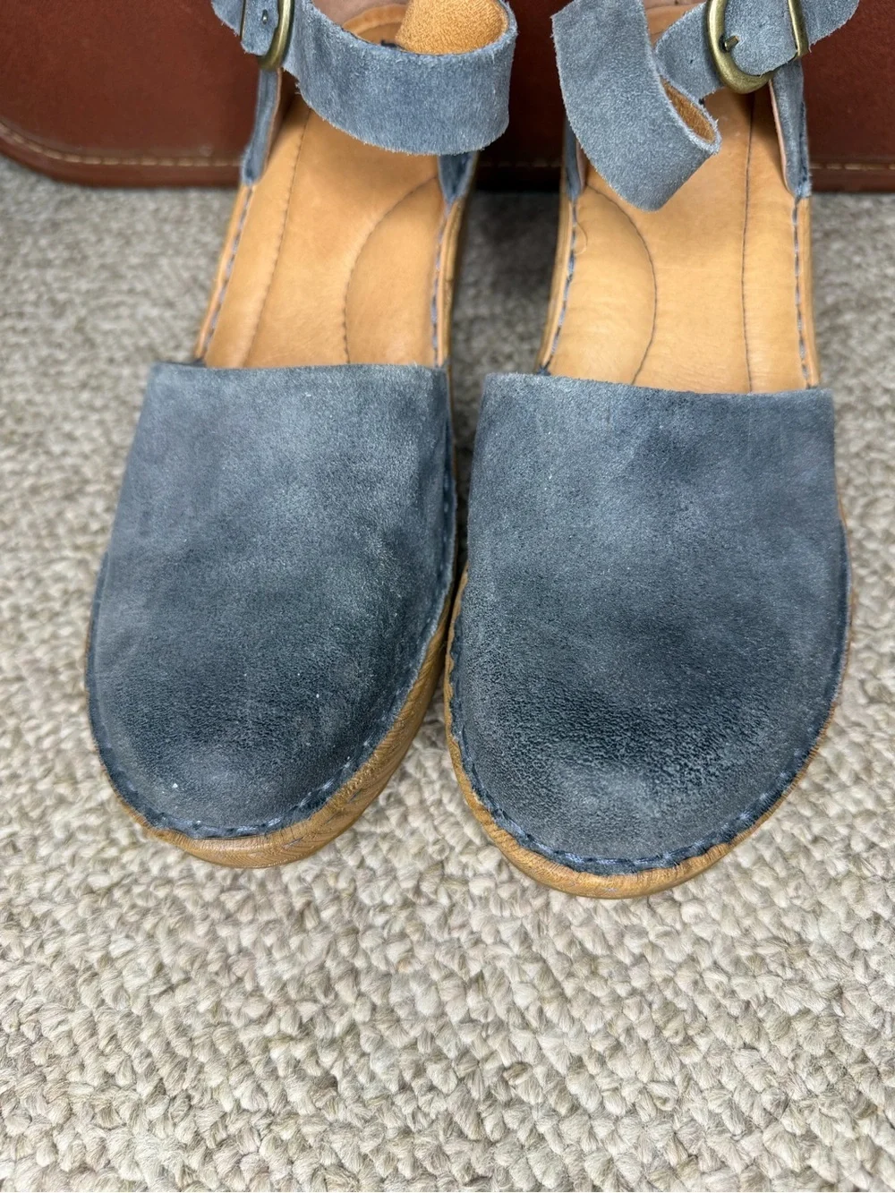 NWOT Born Nellie leather wedges